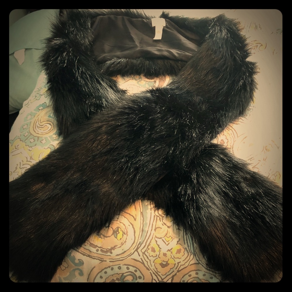 NWOT faux fur scarf!